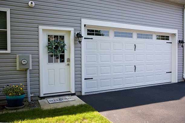 24/7 Emergency Garage Door Roller Replacement experts in Jackson, WI